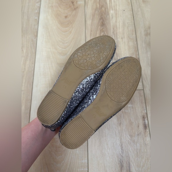 EUC- Jewel BADGLEY MISCHKA- JEWELLED FLATS - 6.5 size - Picture 4 of 7